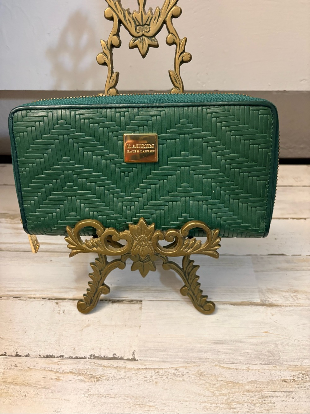 Lauren Ralph Lauren Emerald Green Woven Zip-Around Wallet with Gold Logo NWOT